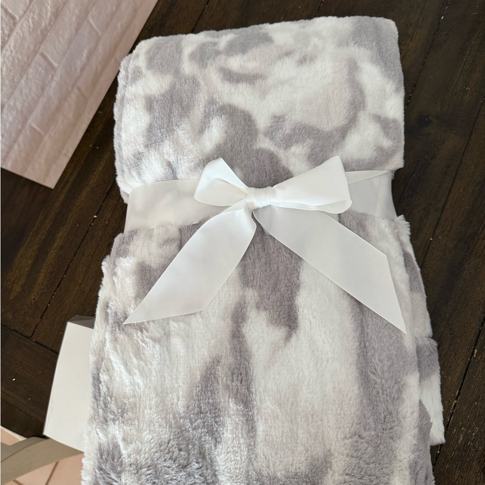 Dennis Basso Gray and White Plush Faux Fur Throw Blanket